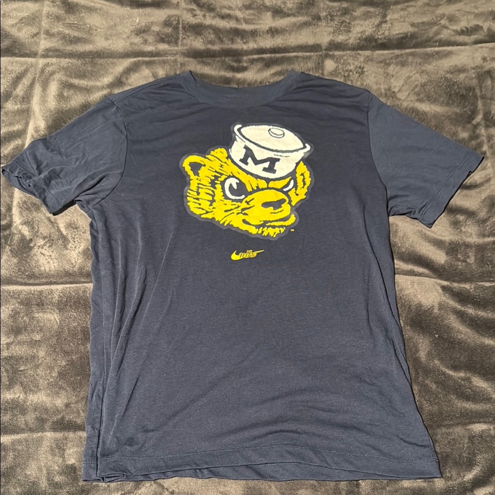 Nike Blue and Yellow Short Sleeve Tee